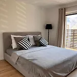 Mit Seeblick טראונקירכן