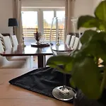 Mit Seeblick דירה